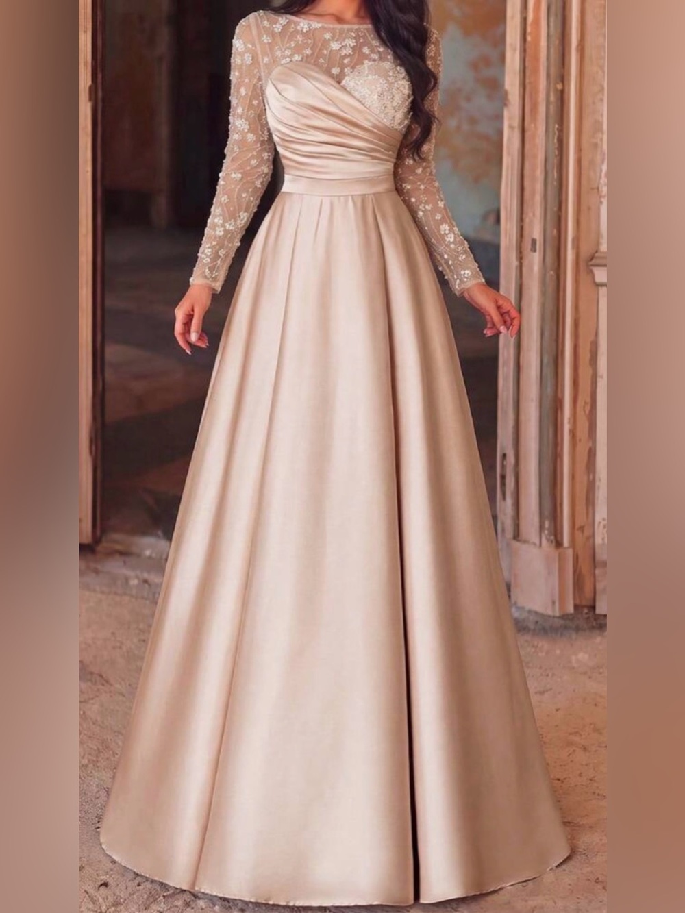 Faeriesty Elegant Formal Gown - Champagne